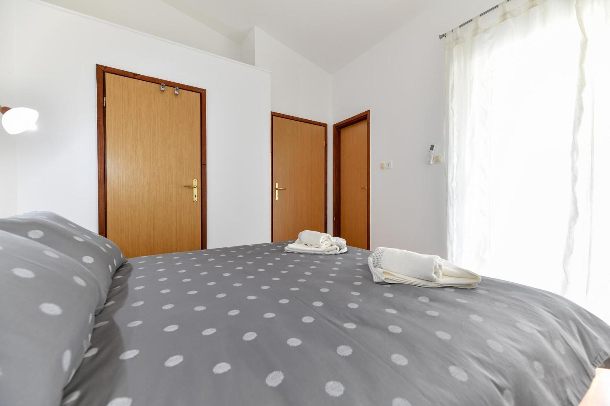 Apartamento Sunset Puntamika Zadar Habitación foto